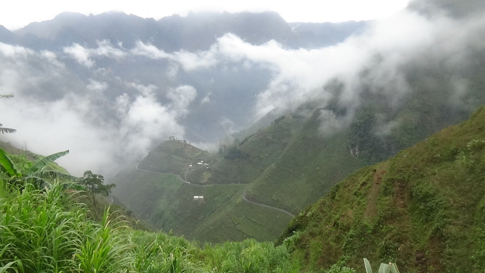 10-Day Ha Giang Loop & Hoang Su Phi Cycling Adventure